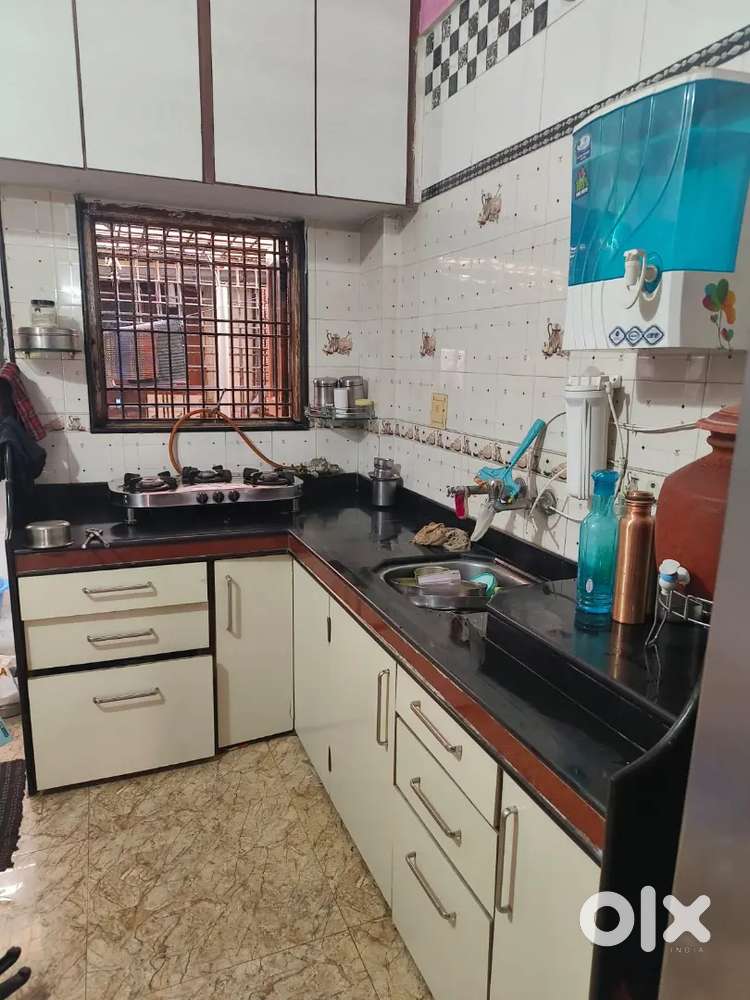 BEST HOME( KITCHEN AVAILABLE)-PG- NEAR RING ROAD - MIDDLE AREA  SURAT