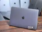 Apple Macbook Pro i7 16GB Ram 512GB Apple SSD 5.5gbGraphics Touchbar