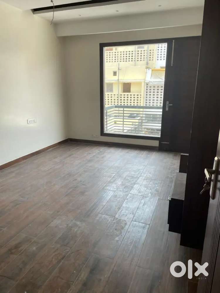7 marla independent double story for sale in sector 37 d