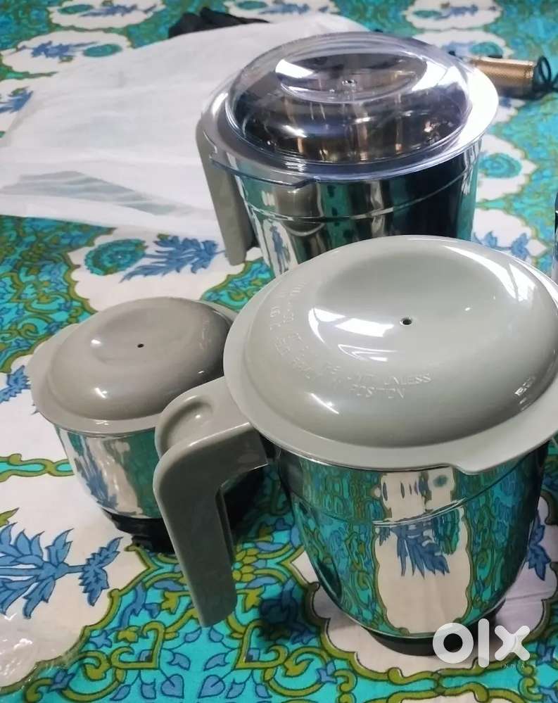 Philips 750 w mixer grinder,6 months old, philips top model