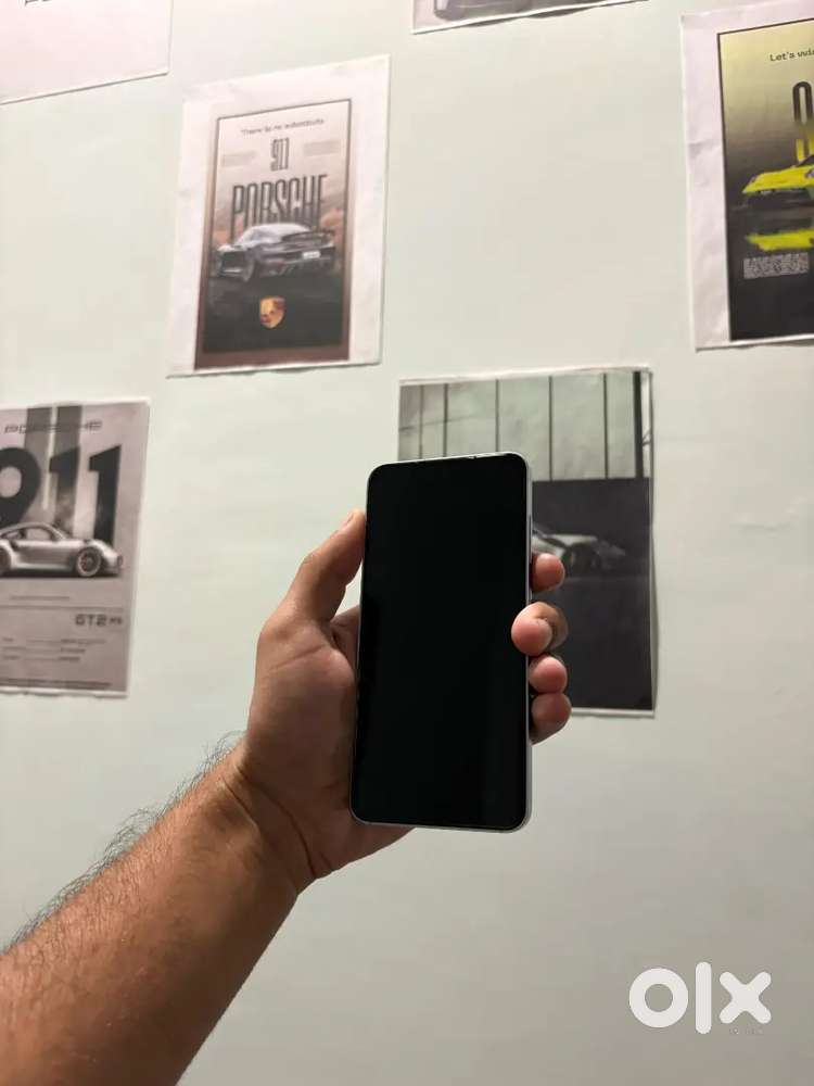 Samsung S25 12-256gb