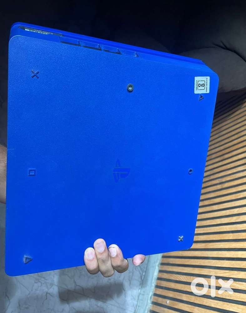 PS4 SLIM 1TB VERY GOOD CONDITION LIMITED EDITION