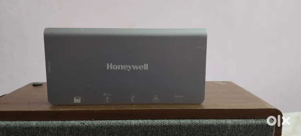 Honey well 8 in 1 dock