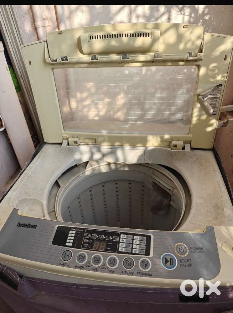 LG 6.2kg fully automatic washing machine - with stand and cover.