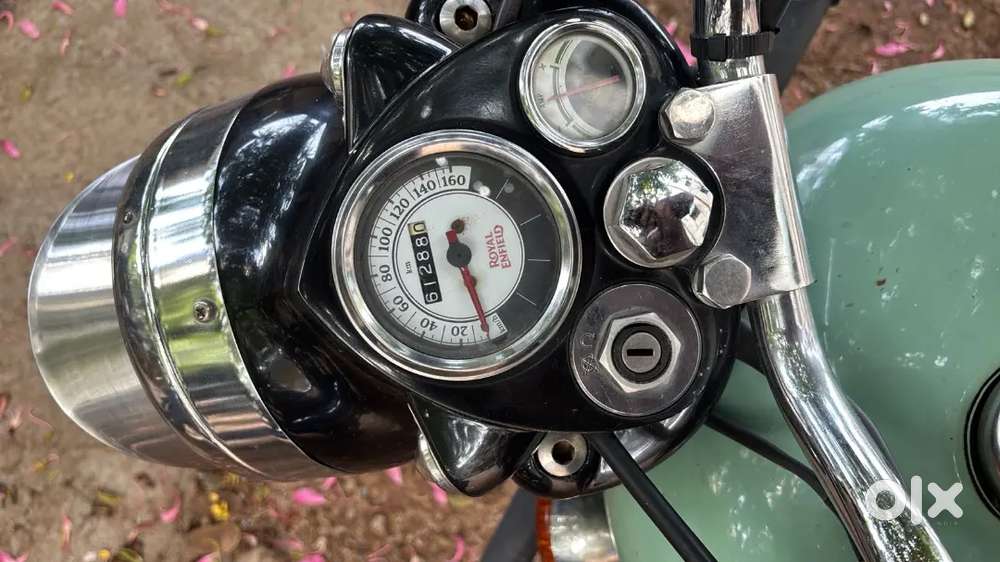 Driven by single, good condition, brand looking, Mint green