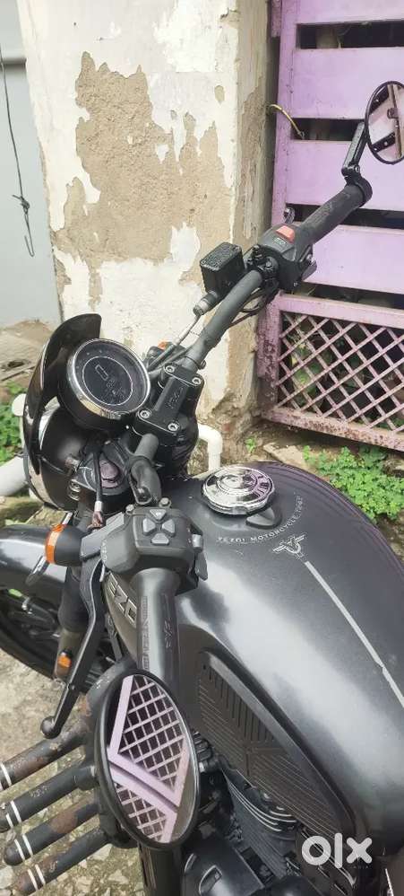 Yezdi Roadster metalic grey urgent sell .