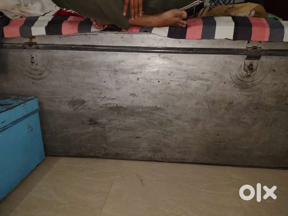 Big bakas and small (2)