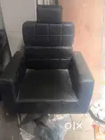 Salon chair cluour black