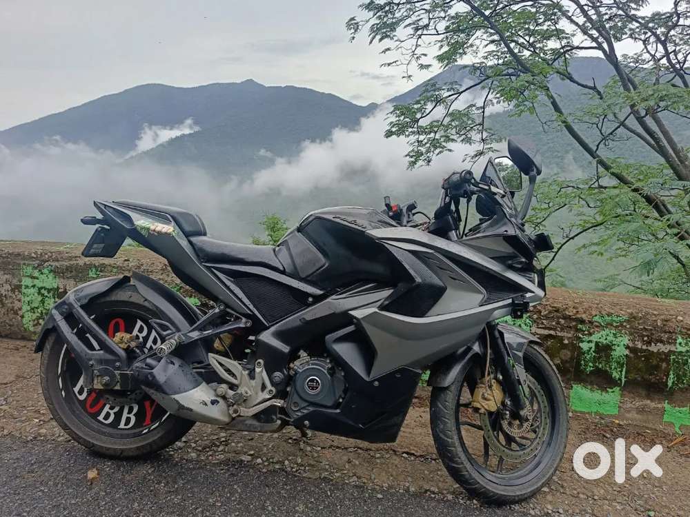 Rs 200 with showroom history