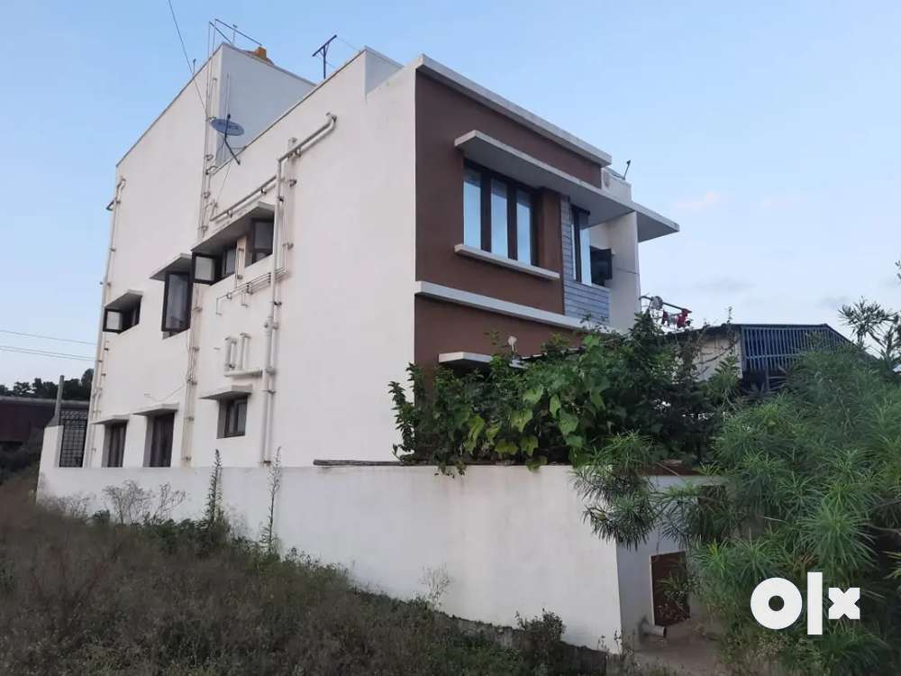 4 years old house for sale near new Bus stand