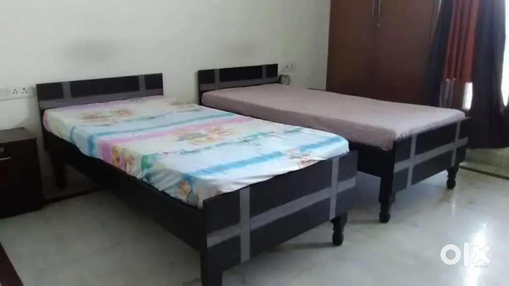 NO BROKERAGE! Comfortable Boys PGs with meals & amenities in Noida!