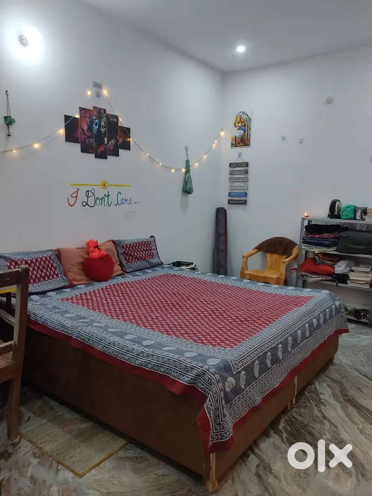 Looking for roommate