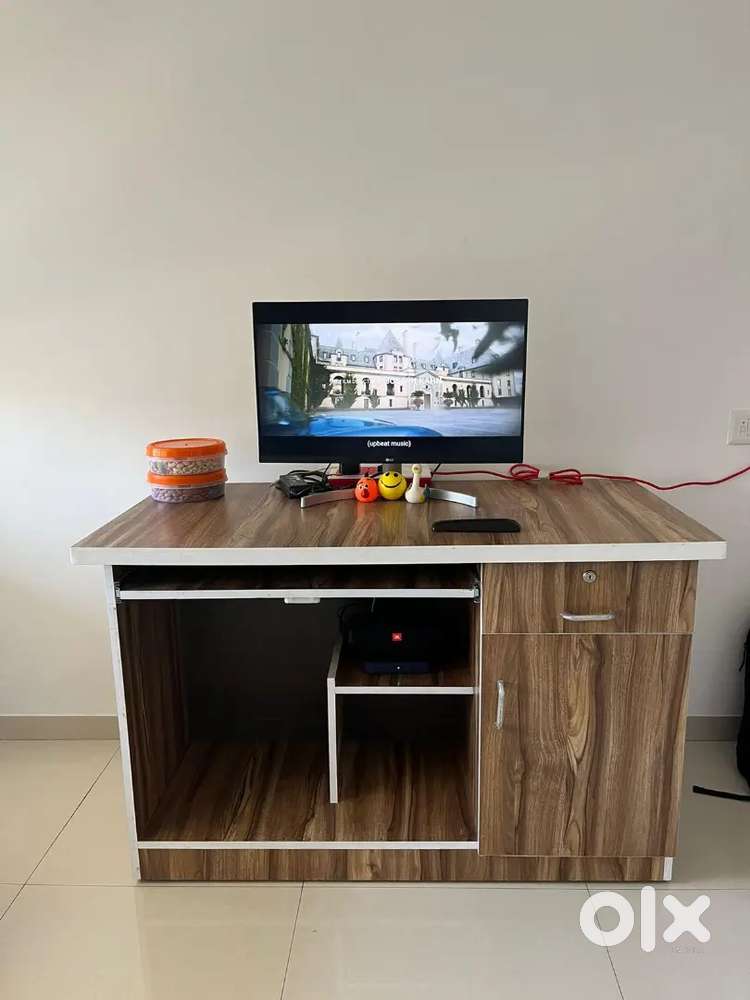 Minimum used household items need to sell as moving out of city