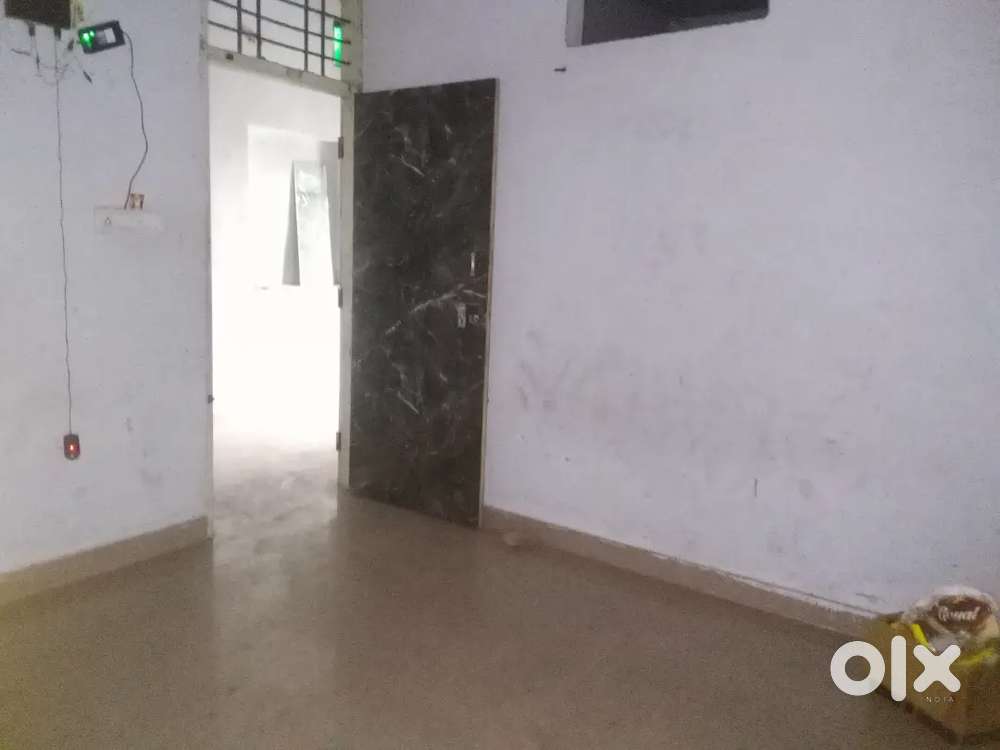 2 rooms with kitchen n toilet..