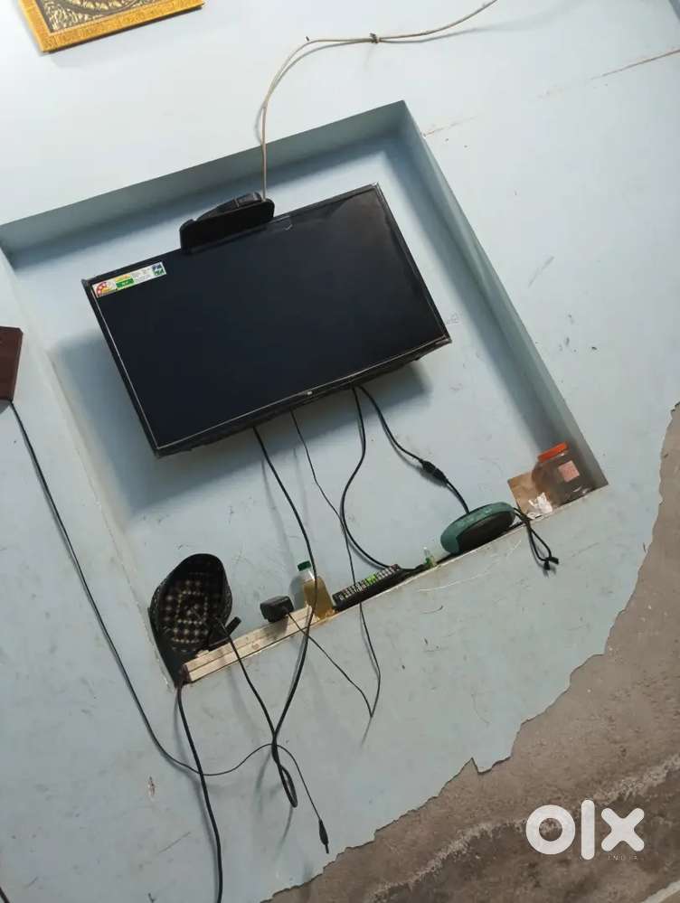 MI ka TV Hai acchi condition Mein Hai Jisko chahie Sampark Karen jaldi