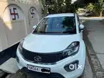 Nexon white colour top trim xz+
