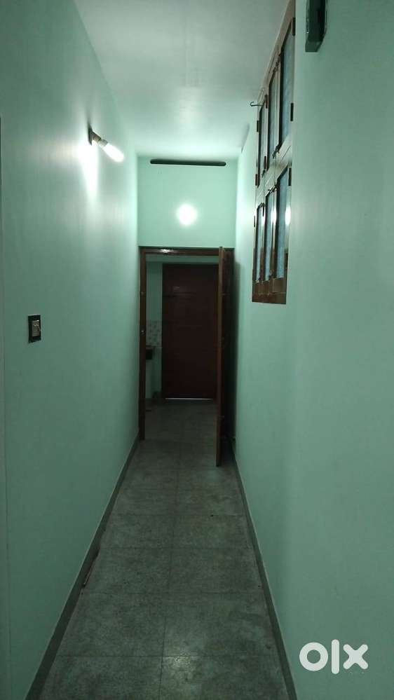 2 BHK INDEPENDENT HOUSE FOR SMALL FAMILY ONLY. UNFURNISHED.