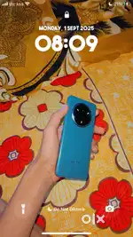 Realmi 14 pro 5g only 5 month old front glass me halka sa crack hai