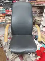 2 steel chair plus 2  wooden rack
