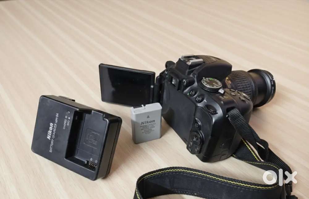 Nikon D5300 DSLR Kit – With Lens, Bag & Accessories