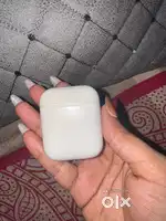 Apple AirPods (2nd Generation) Case, White