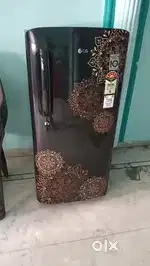 LG5 star  fridge 2022 or Loyyed washing machine 8 kg under warranty