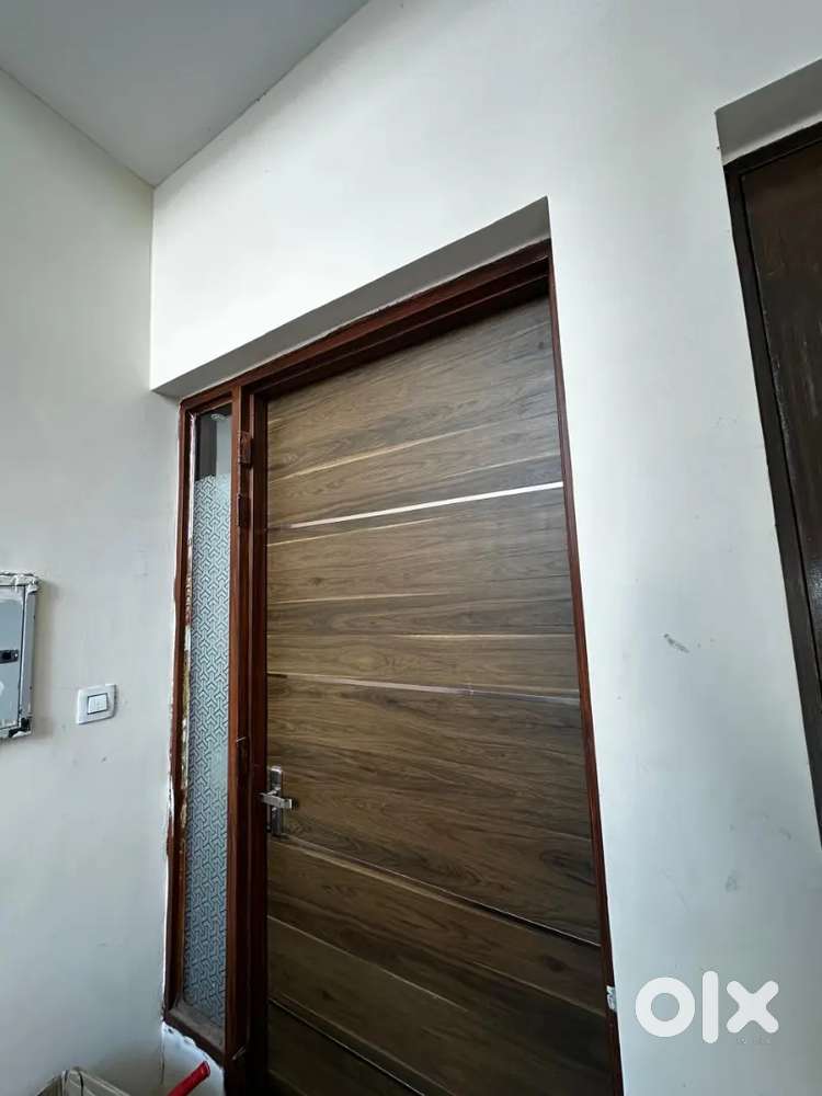 2 BHK FLAT AVAILABLE FOR RENT SECTOR 123 NEW SUNNY ENCLAVE