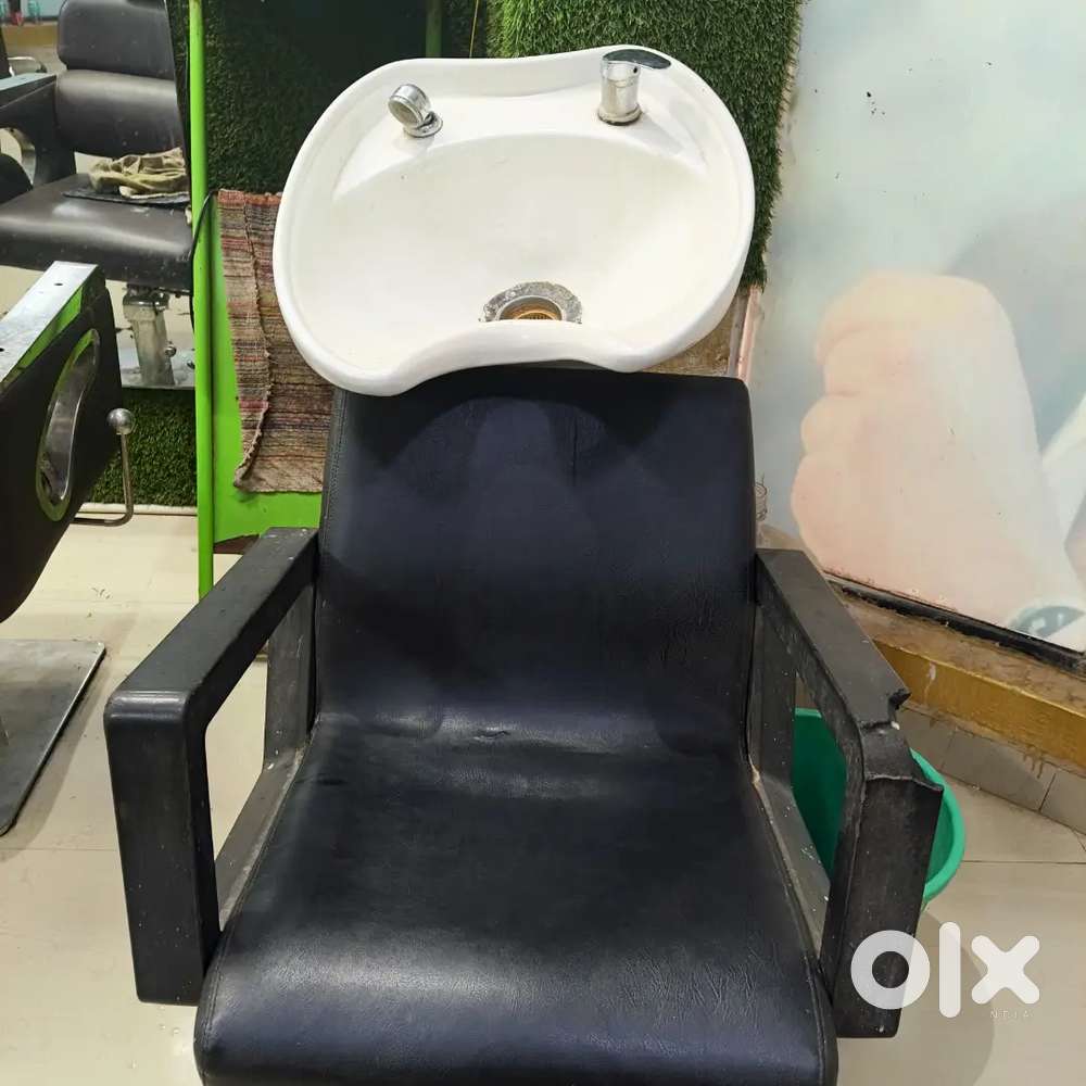 Salon hair wash chair