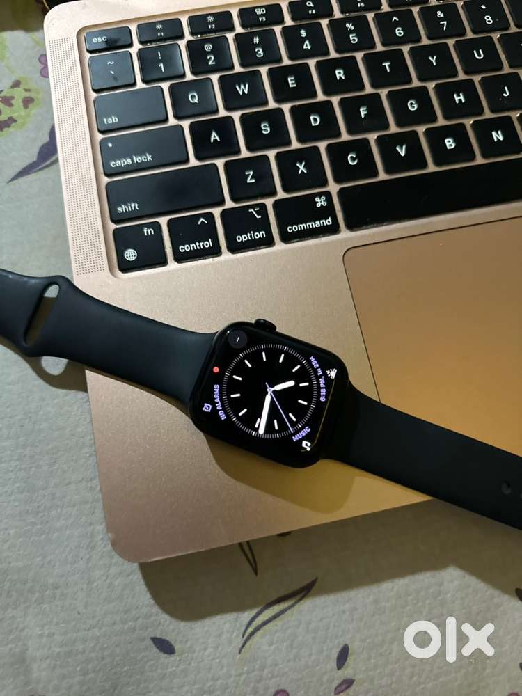 Apple i watch series 8 45mm 97perceny health