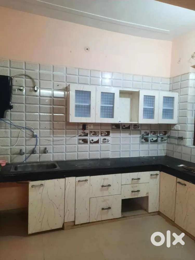 Couples, girls, boys, indipendent house for rent 2 bhk
