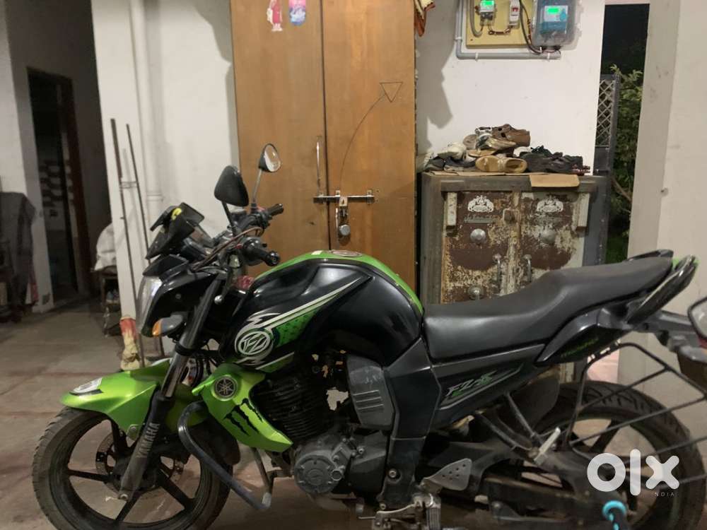 Yamaha FZs
