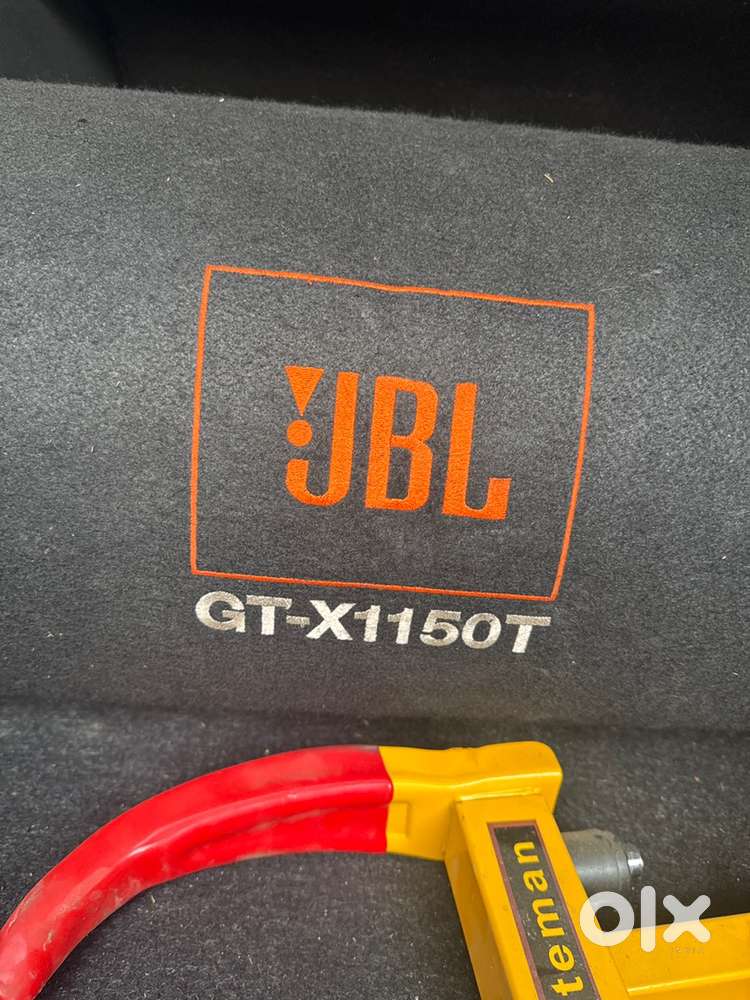 Bass tube jbl