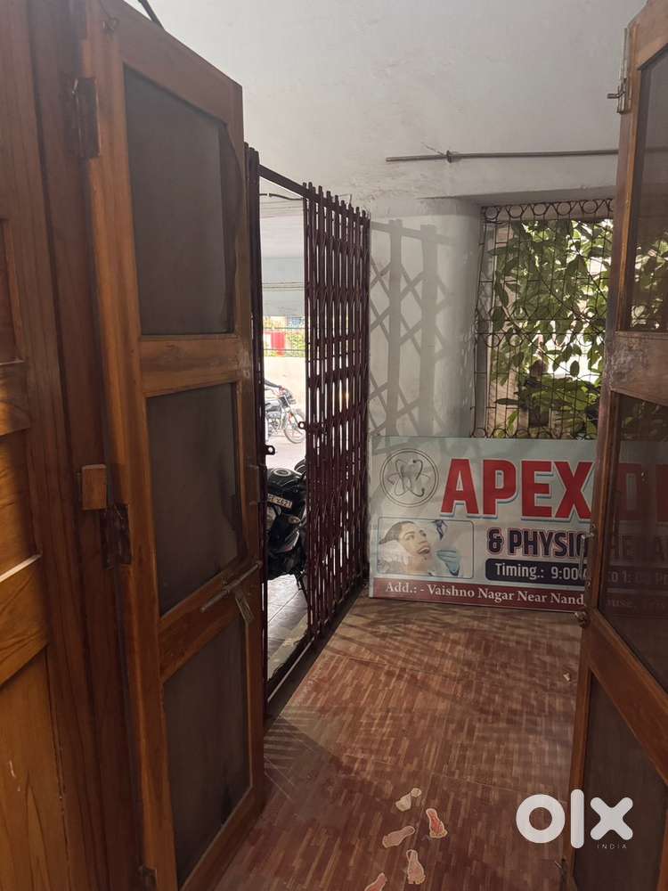 1 hall set with open area