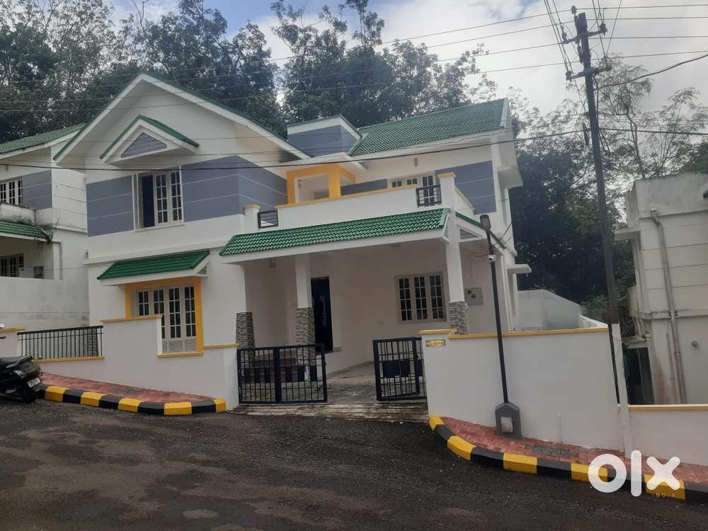 FOR SALE 6 CENT 3BHK 2000 SQFT VILLA IN POTHENKODE TRIVANRUM