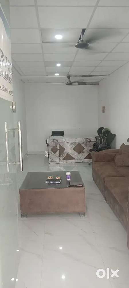 10,000 RENT AA RAHA HAIN SHOP SE