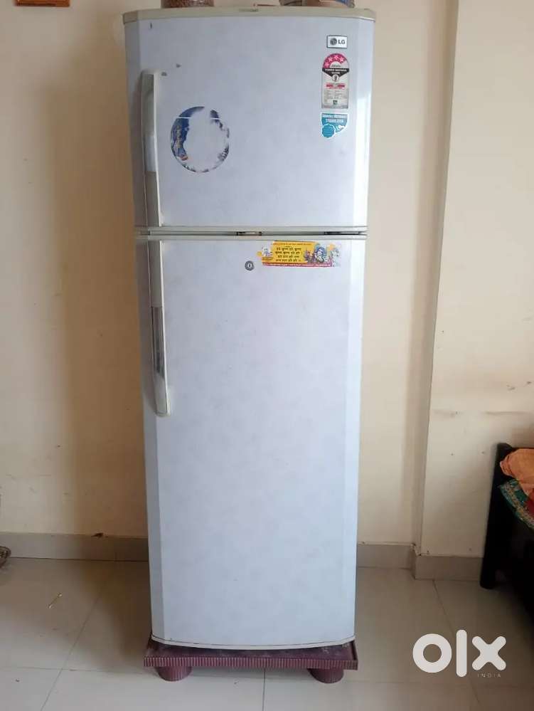 LG double door fridge full good condition