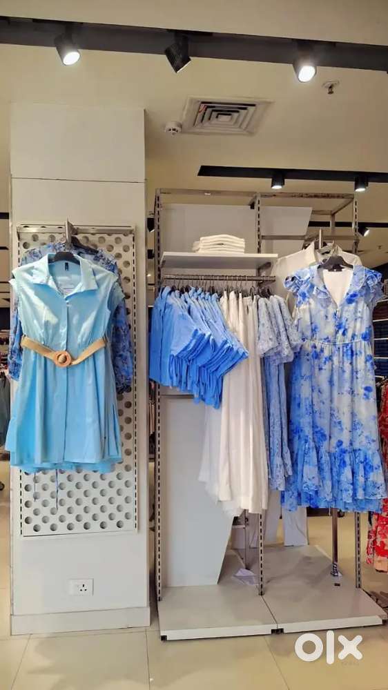 Store inventory, Cashier, Customer service associate