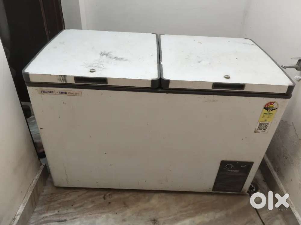Voltas deep freezer best quality 303 litre