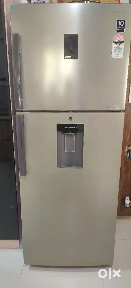 Samsung Refrigerator with water dispenser