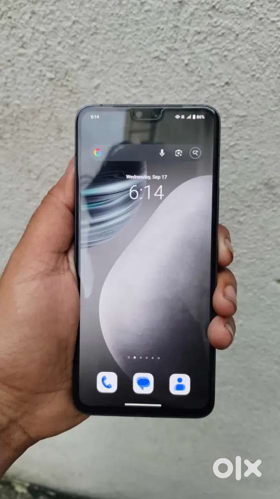 Vivo V23 5G , 8 GB Ram / 128 Storage