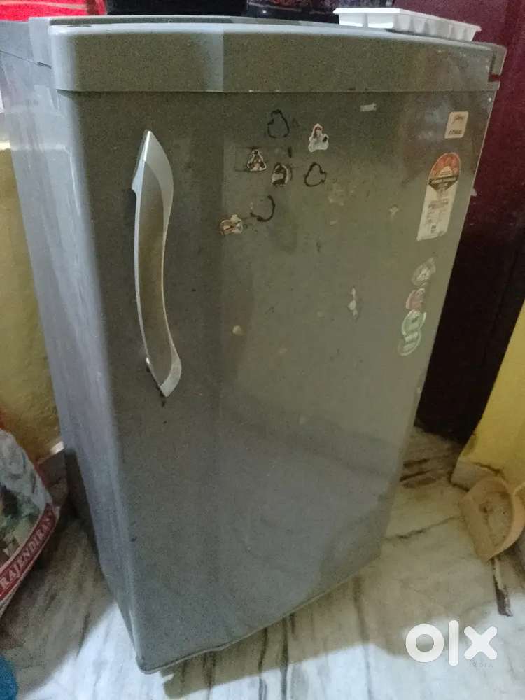 Godrej refrigerator 183 ltrs