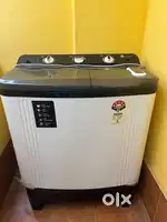 Realme 7.5 Kgs Semi Automatic Washing Machine for Sale