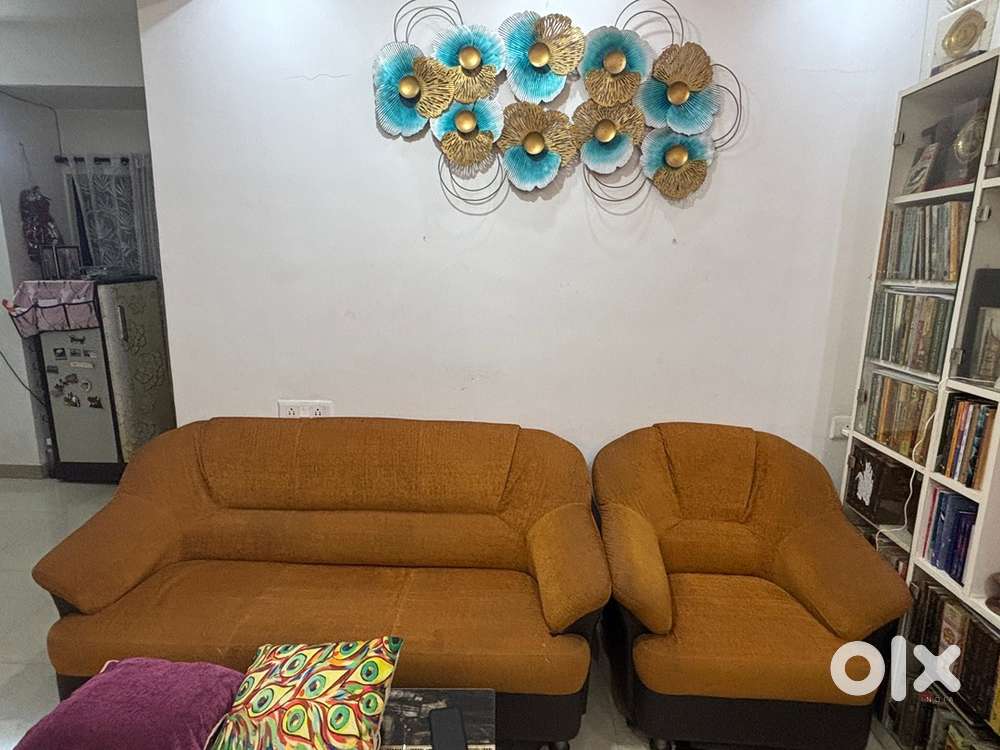 Sofa Set 5 seater for living room in good