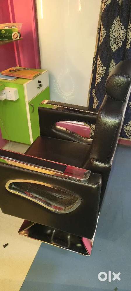 Salon new chair