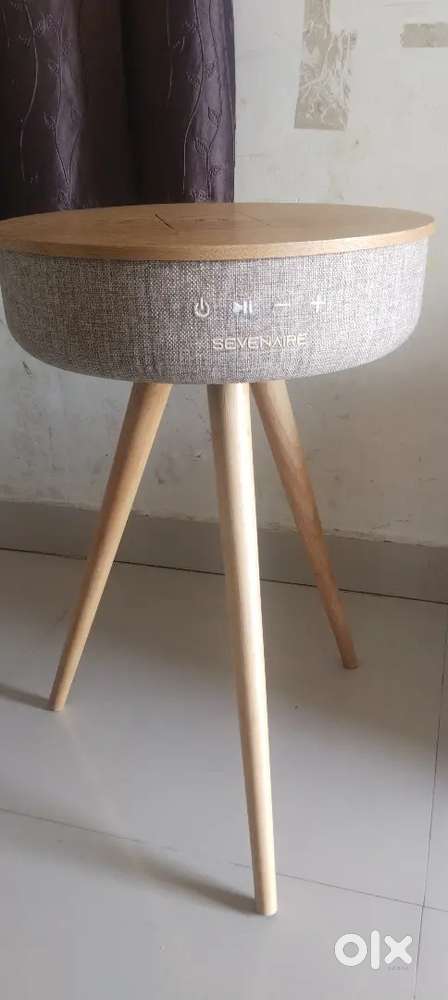Sevenaire smart speaker and wireless charger