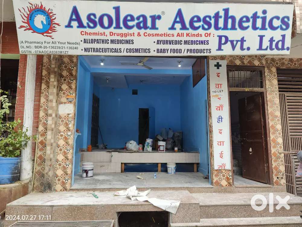 Shop in main market 1 min walk from Badarpur Metro