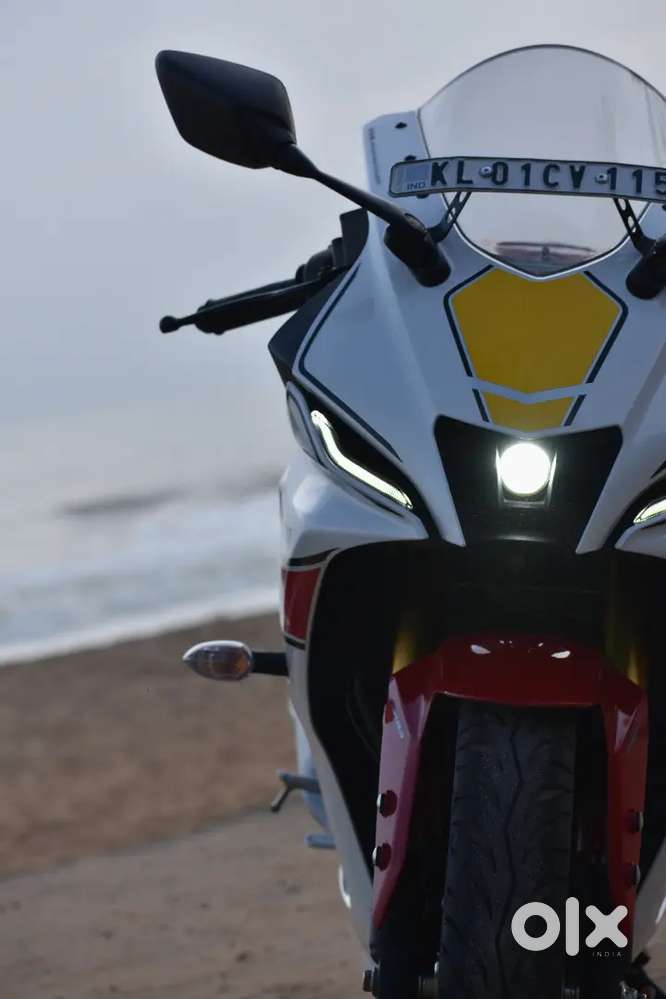 Yamaha R15 motogp edition