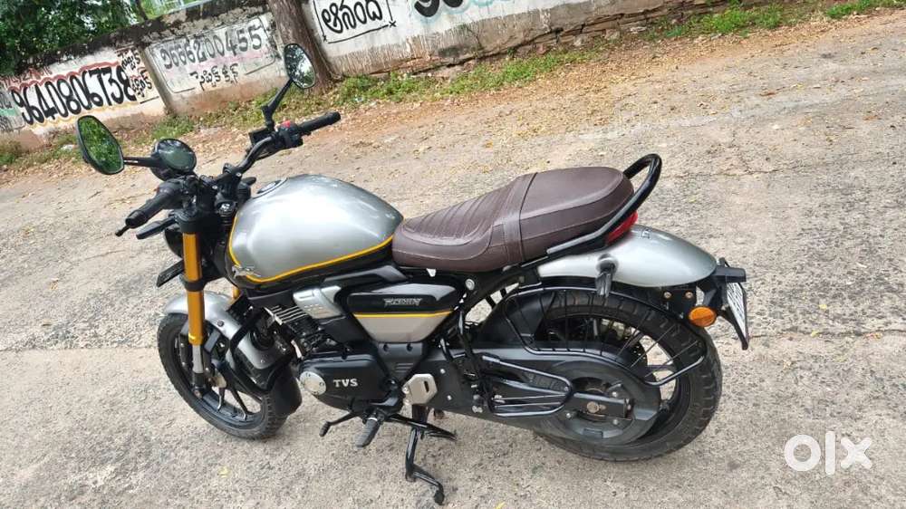 TVS RONIN 220cc