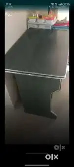 Computer table