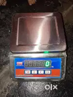 Digital weight machine (charging)